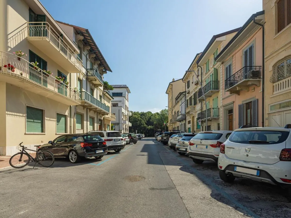 Apartment Lungomare By Interhome Viareggio Italy