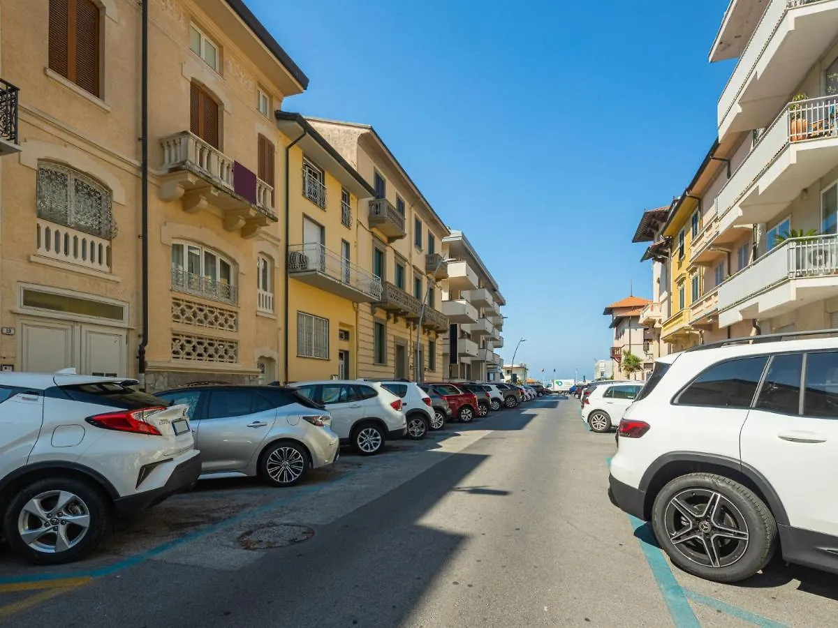 Apartment Lungomare By Interhome Viareggio