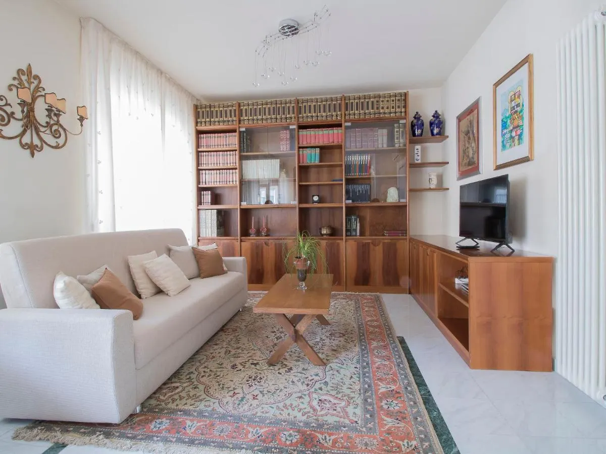 Apartment Lungomare By Interhome Viareggio 0*,